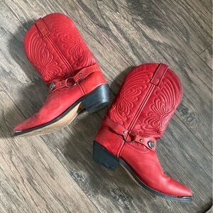 ੈ✩‧₊˚ red cowboy boots with heart details